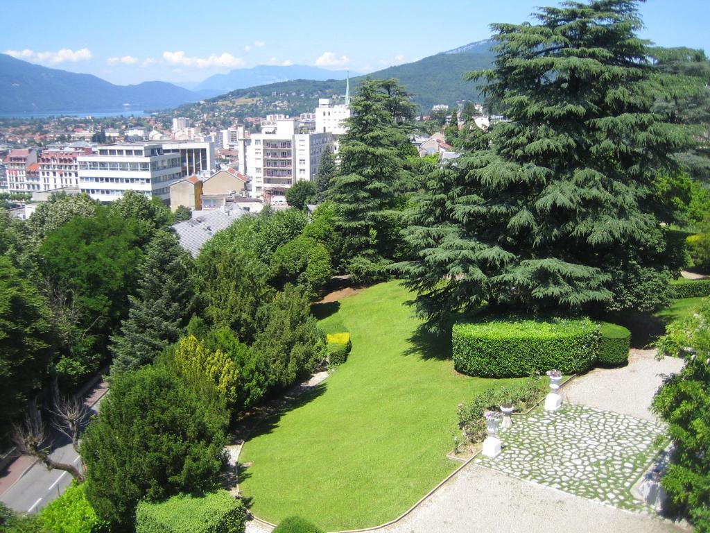 Aparthotel Aux Meubles Du Manoir Aix-les-Bains Exterior foto