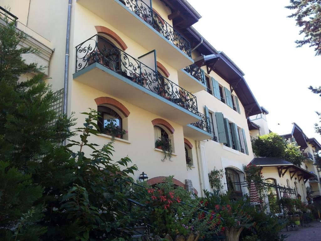 Aparthotel Aux Meubles Du Manoir Aix-les-Bains Exterior foto
